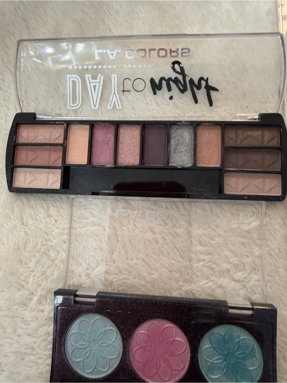L.A. colors 3 pc eyeshadow pallet set Some new some EUC